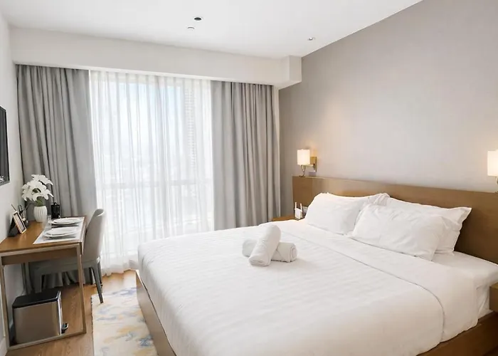 Apartment Unit 2707 King Bed The Residences At Novotel, Acqua Private Residences